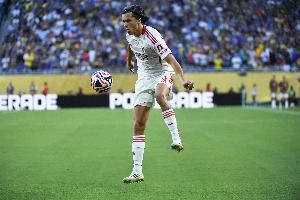 马卡：皇马与本菲卡就A费转会进行深入谈判，但没有达成任何协议