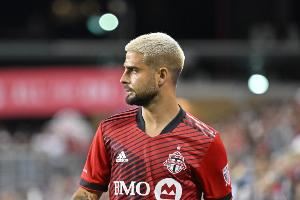 意媒：因西涅想加盟拉齐奥与萨里重聚，暂未回应紫百合和帕尔马