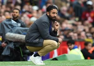 太阳报：联赛杯出局后无周中比赛，阿莫林计划带全队海外集训团建