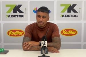 保利尼奥：我始终秉持忠诚 无论球员还是总监 从未让金钱高于工作