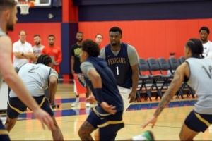 期待新赛季表现！鹈鹕官方晒训练照：锡安在列 老六防守普尔