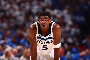 连续折戟西决！帕金斯：华子需提升领导力 攻防两端都要担起责任