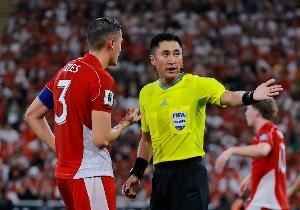 执法伊印战出示7黄1红！北青：马宁执法没有受任何外界声音的干扰