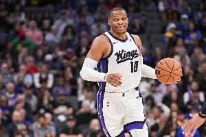 外线神准!威少17中9&5记三分拿下全队最高24分外加6板9助 7失误